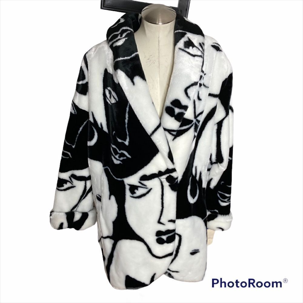 Vtg 80s 90s Regal Plush Collection Faux Fur Black‎ White Faces Abstract Coat NEW - Picture 3 of 10